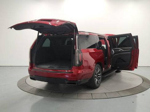 Used 2021 Cadillac Escalade ESV Sport Platinum AWD/4WD image 15