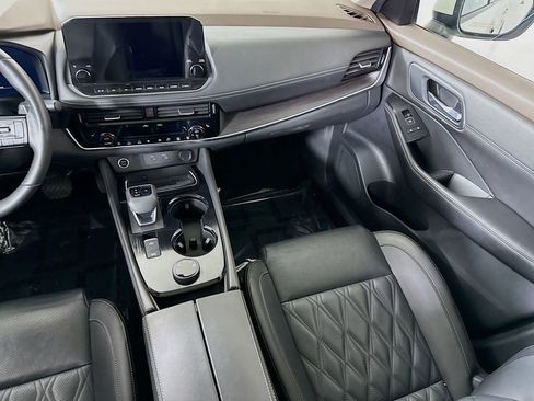 Certified 2021 Nissan Rogue Platinum image 29