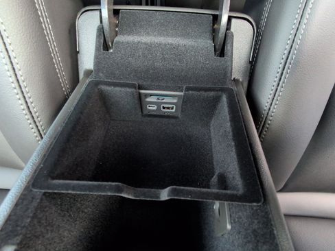 New 2025 Cadillac XT5 Luxury image 25