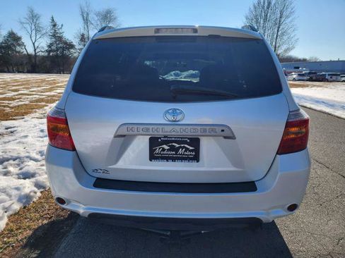 Used 2010 Toyota Highlander SE image 7