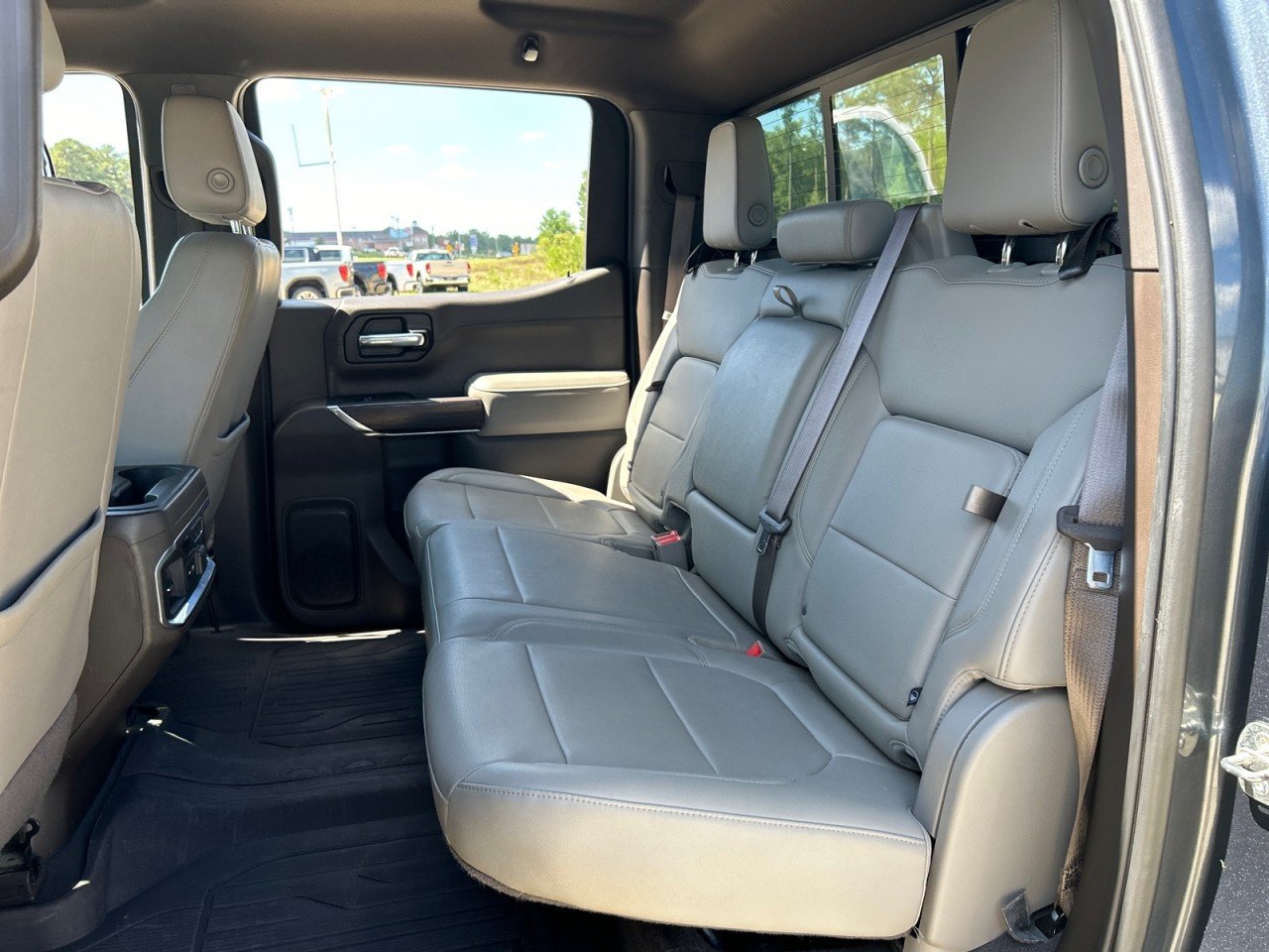 Used 2021 GMC Sierra 1500 SLT w/ SLT Premium Plus Package AWD/4WD image 19
