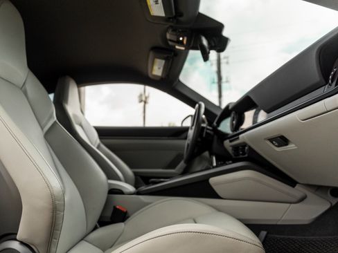 Certified 2022 Porsche 911 Carrera 4S image 35