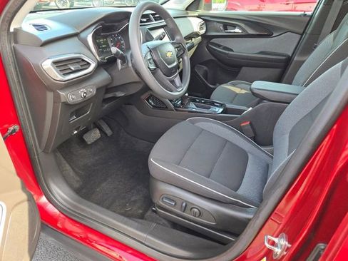 Used 2023 Chevrolet TrailBlazer LT FWD image 22