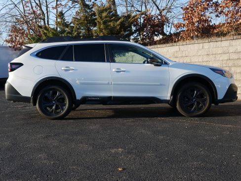 Used 2021 Subaru Outback Onyx Edition XT image 8