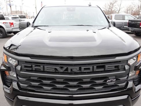 Used 2023 Chevrolet Silverado 1500 Custom image 6