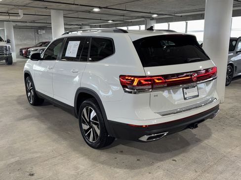 Used 2024 Volkswagen Atlas SE FWD image 6