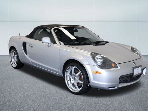 Used 2000 Toyota MR2 RWD image 8
