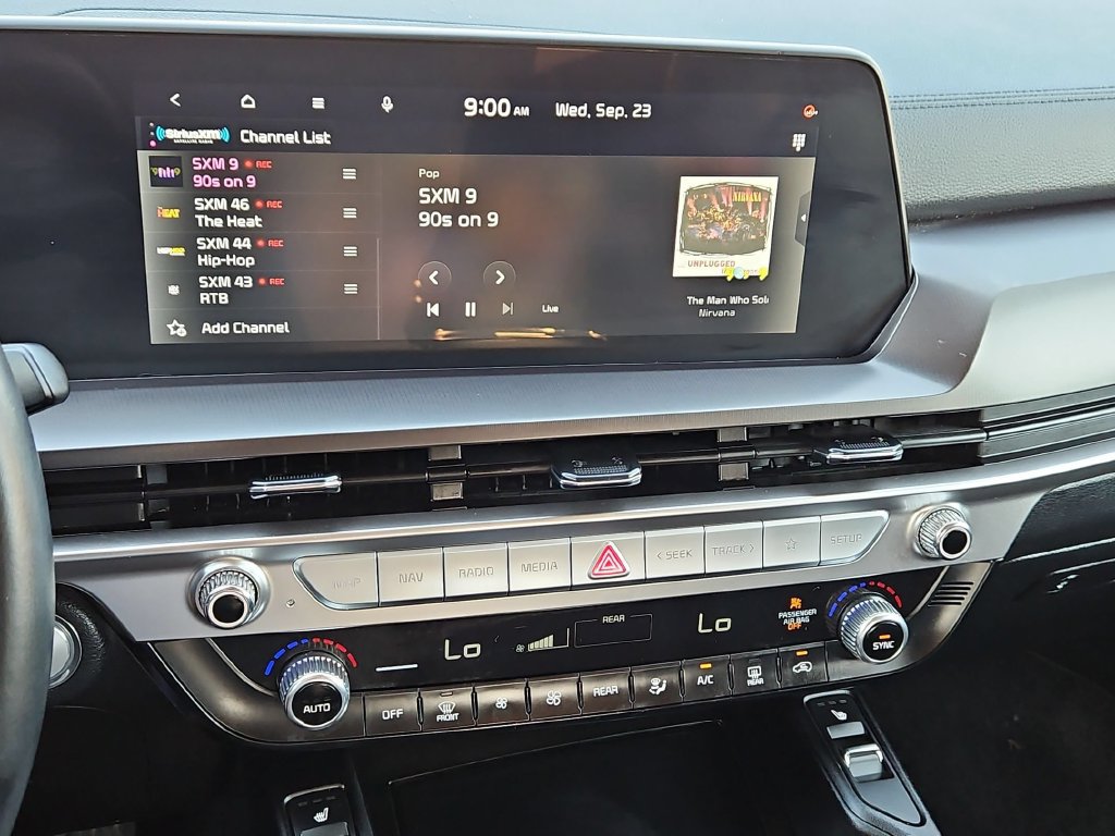 Used 2025 Kia Telluride S FWD image 16