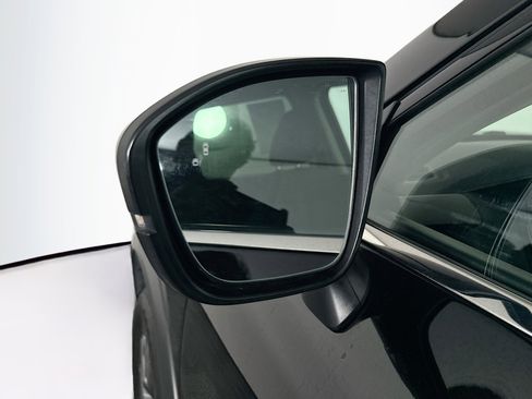 Used 2025 Nissan Pathfinder SV FWD image 16