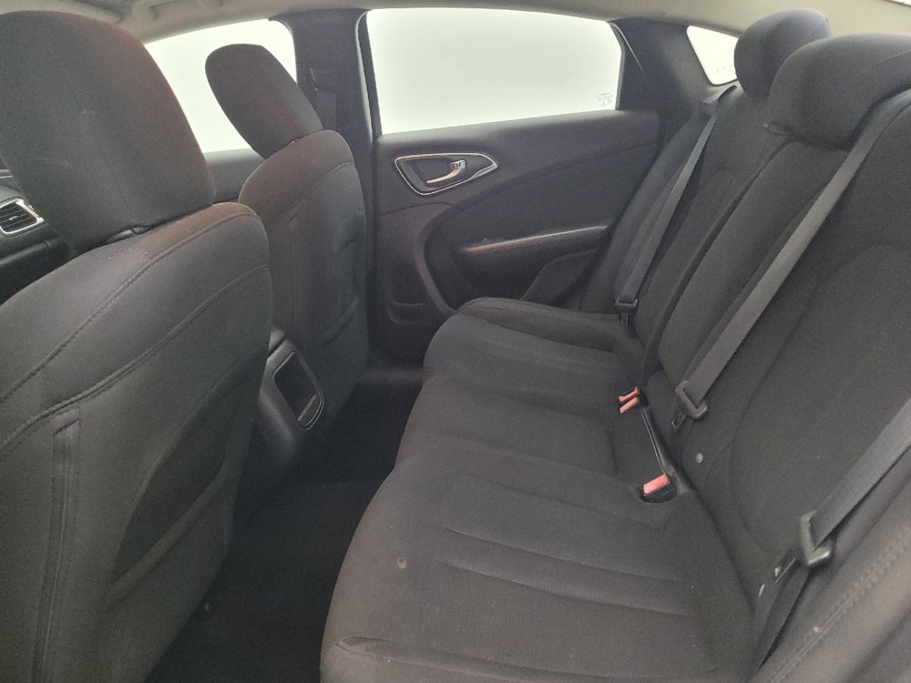 Used 2016 Chrysler 200 Limited w/ Convenience Group FWD image 18