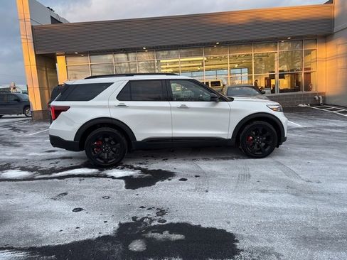 Used 2023 Ford Explorer ST w/ Equipment Group 401A image 2