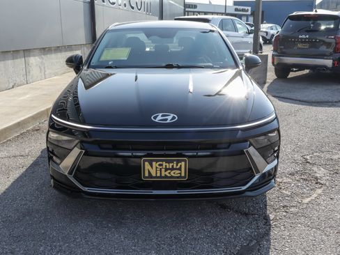 Used 2025 Hyundai Sonata SEL FWD image 2