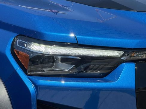 Used 2023 Chevrolet Colorado ZR2 w/ ZR2 Convenience Package III AWD/4WD image 9