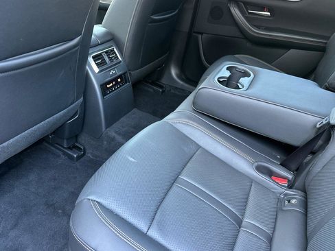 Certified 2025 MAZDA CX-70 3.3 Turbo w/ Premium Package image 12