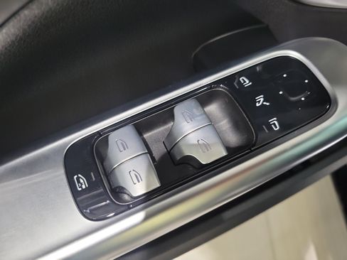 Used 2024 Mercedes-Benz C 63 AMG S image 12
