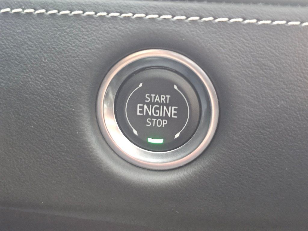 Used 2025 Cadillac Escalade V AWD/4WD image 37