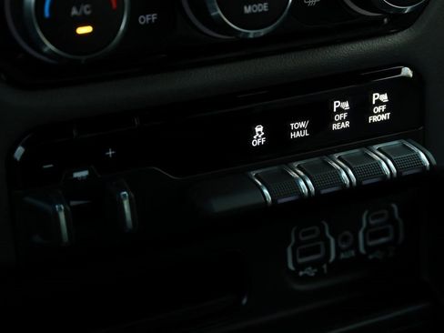Used 2021 RAM 1500 Big Horn image 30