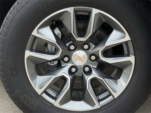 New 2026 Chevrolet Silverado 1500 LT w/ Convenience Package II image 10