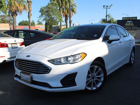 Used 2020 Ford Fusion SE FWD image 32