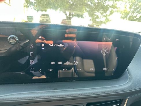 Used 2025 Buick Encore GX Sport Touring FWD image 17