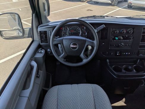 Used 2025 GMC Savana 3500 LT w/ LT Preferred Equipment Group RWD image 16