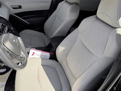 Used 2022 Toyota Corolla Cross LE FWD image 10