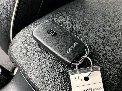 Used 2024 Kia Forte GT-Line image 13