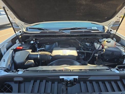 Used 2024 Chevrolet Silverado 2500 LT image 28