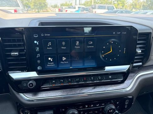 Used 2024 Chevrolet Silverado 1500 LTZ AWD/4WD image 17