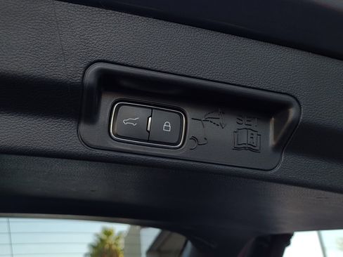 Used 2025 Ford Explorer ST-Line image 28