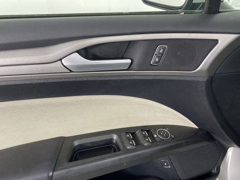 Used 2018 Ford Fusion S FWD image 13