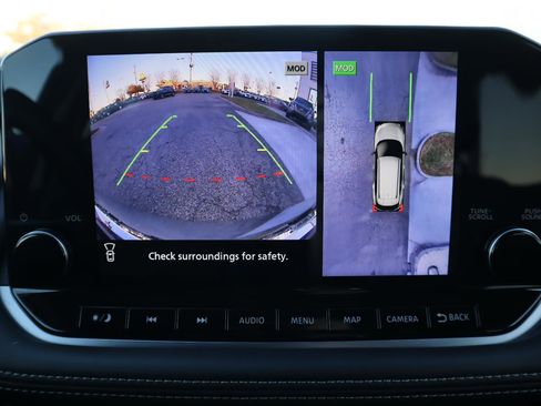 Used 2023 Nissan Rogue SL w/ SL Premium Package image 29