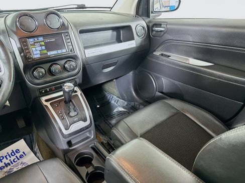 Used 2016 Jeep Compass Latitude AWD/4WD image 21