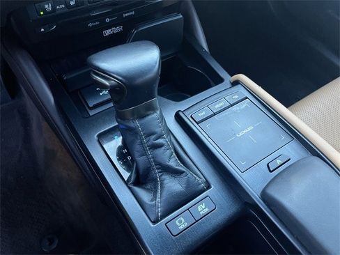 Used 2021 Lexus ES 300h Ultra Luxury w/ Accessory Package 2 image 22