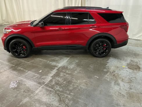 Used 2024 Ford Explorer ST w/ Equipment Group 401A AWD/4WD image 5