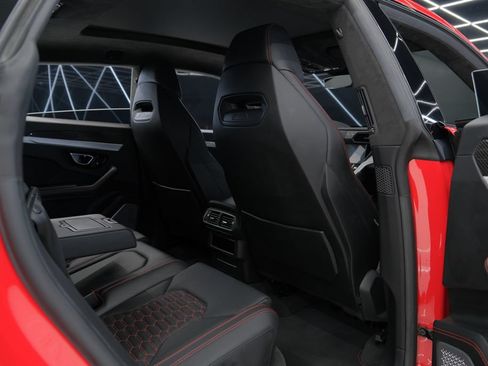 Used 2021 Lamborghini Urus AWD/4WD image 25