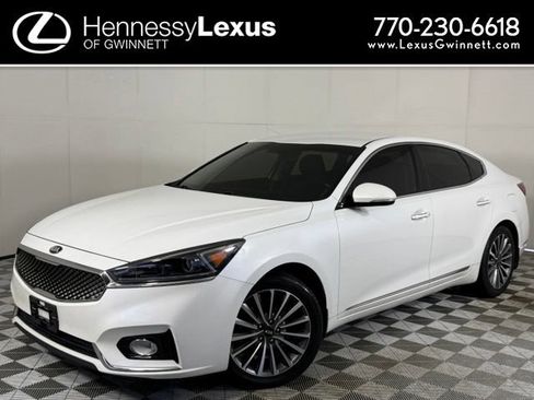 Used 2017 Kia Cadenza Premium FWD image 1