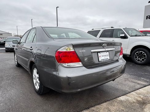 Used 2005 Toyota Camry XLE image 42