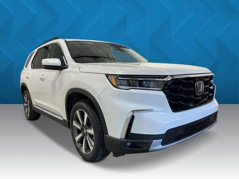 New 2025 Honda Pilot Touring image 9