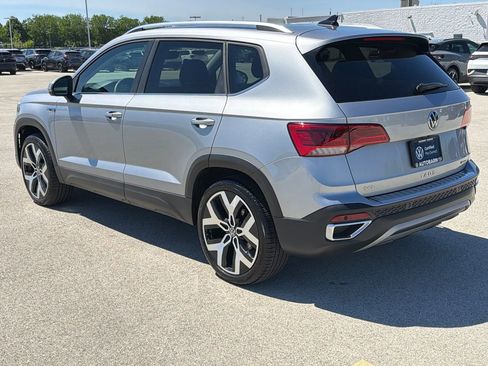 Certified 2023 Volkswagen Taos SEL AWD/4WD image 4
