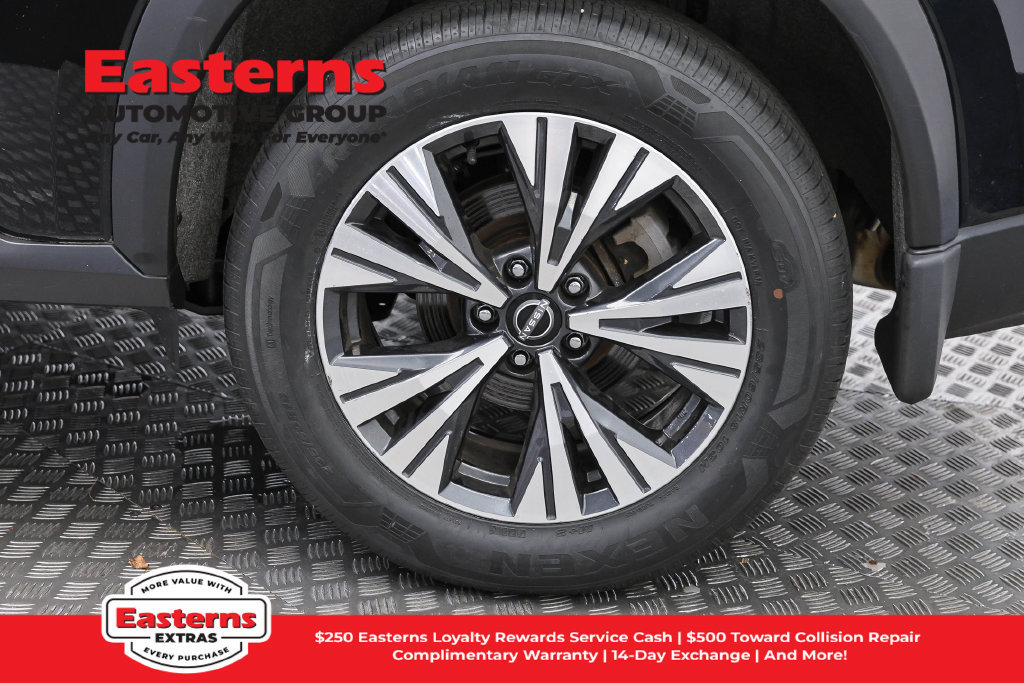 Used 2023 Nissan Rogue SV AWD/4WD image 35