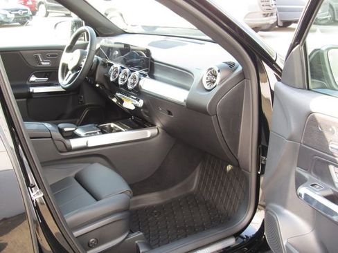 Certified 2023 Mercedes-Benz GLB 250 4MATIC image 18