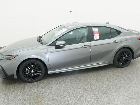 New 2026 Toyota Camry SE image 2