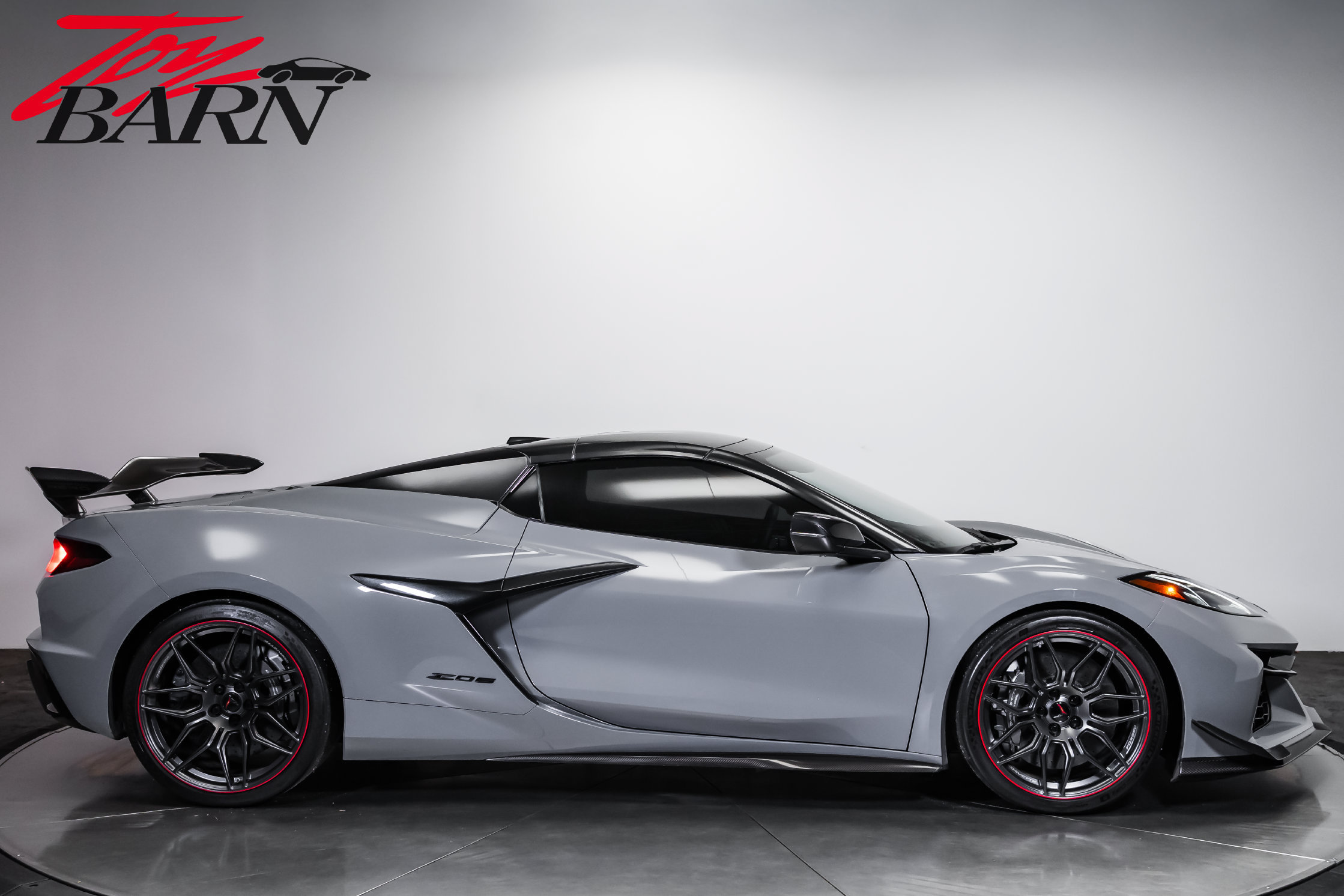 Used 2025 Chevrolet Corvette Z06 w/ Z07 Performance Package RWD image 14