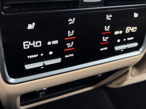 Used 2019 Porsche Cayenne Turbo AWD/4WD image 20