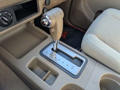 Used 2006 Nissan Frontier LE w/ (H01) Rockford Fosgate Pkg image 24