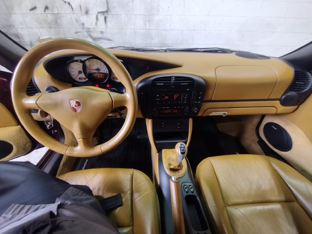Used 2004 Porsche Boxster RWD image 32