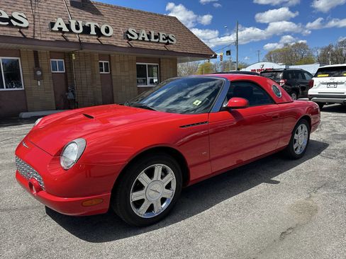 Used 2004 Ford Thunderbird RWD image 2