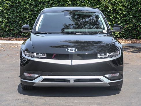Used 2024 Hyundai Ioniq 5 SEL RWD image 2