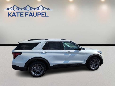 New 2026 Ford Explorer Active w/ Active Comfort Package AWD/4WD image 8